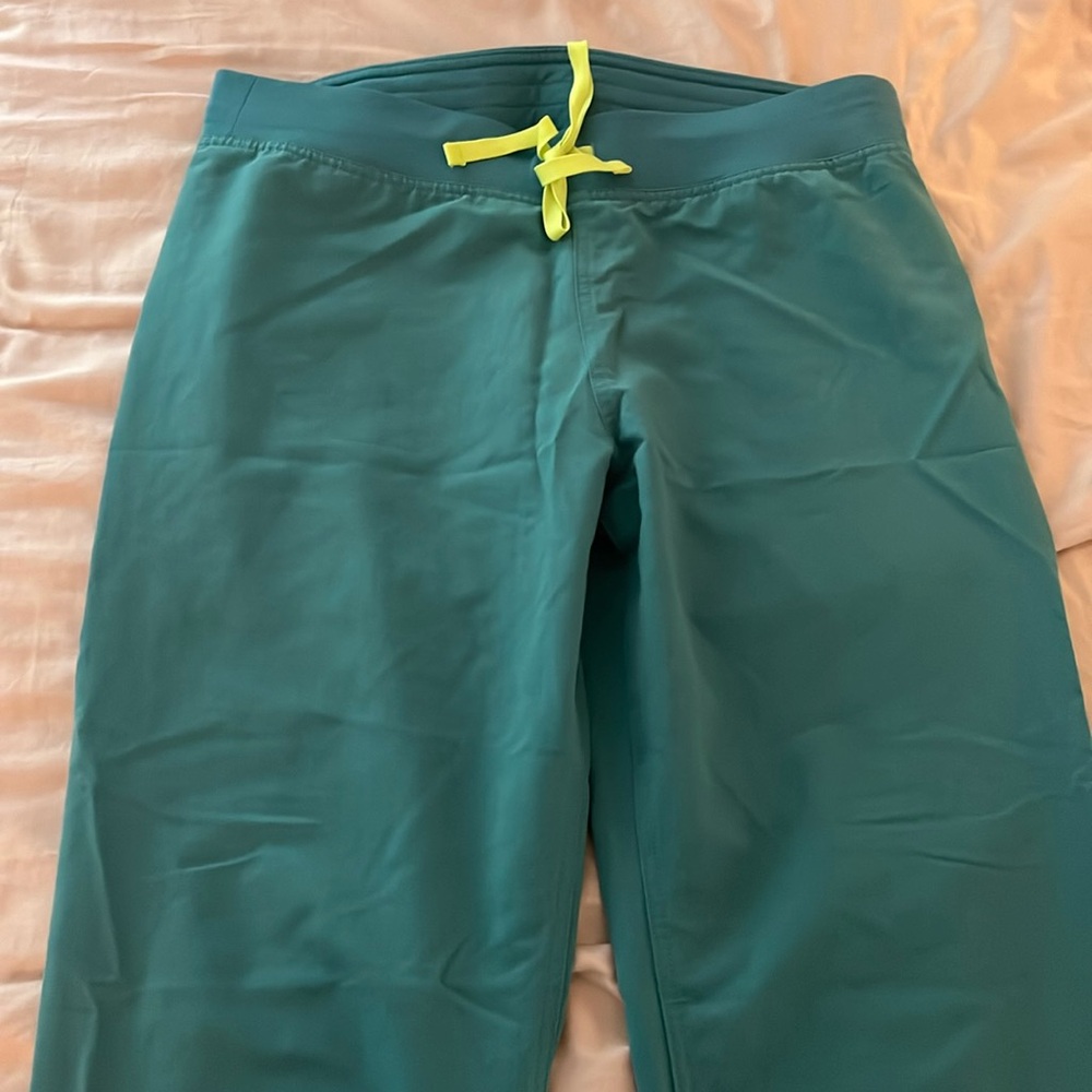 Figs Livingston scrub pant MT